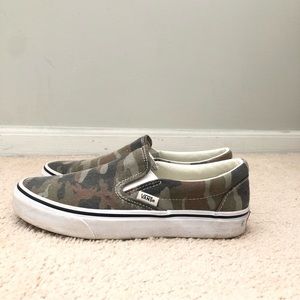 COPY - Women’s camp Vans slip-ons